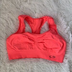 Sports bra